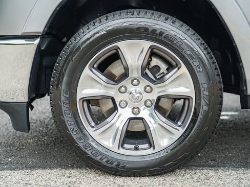 Used 2022 RAM 1500 Laramie AWD/4WD image 19