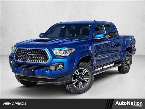Used 2018 Toyota Tacoma TRD Sport w/ Technology Package image 1