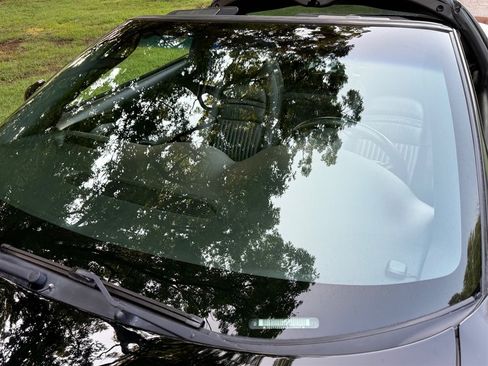 Used 2004 Chevrolet Corvette Coupe RWD image 17