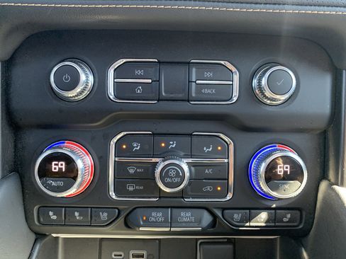 Used 2021 GMC Yukon AT4 w/ AT4 Premium Plus Package image 29