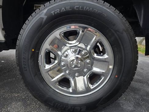 Used 2020 RAM 2500 Big Horn AWD/4WD image 11