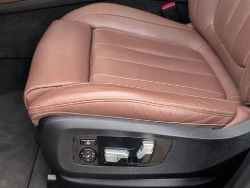 Used 2022 BMW X6 M50i w/ Dynamic Handling Package image 12