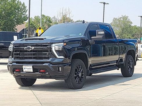 Used 2026 Chevrolet Silverado 2500 LTZ w/ LTZ Plus Package AWD/4WD image 4