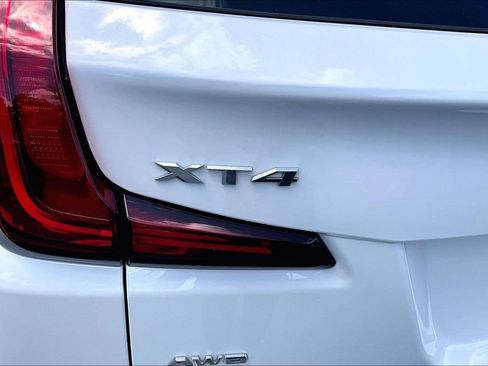 Used 2022 Cadillac XT4 Premium Luxury AWD/4WD image 24