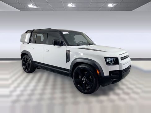 Used 2023 Land Rover Defender 110 X-Dynamic SE image 6