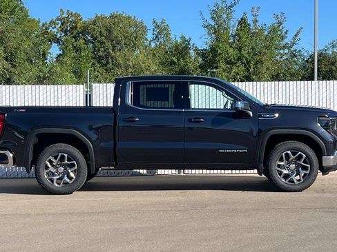 New 2026 GMC Sierra 1500 SLE AWD/4WD image 3