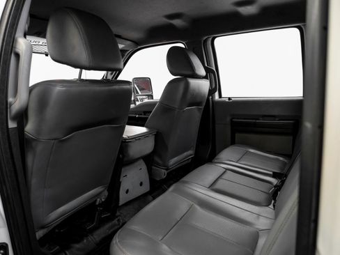 Used 2016 Ford F550 4x4 Crew Cab Super Duty image 31