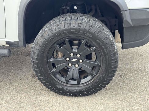 Used 2020 Chevrolet Colorado ZR2 w/ ZR2 Dusk Special Edition image 9