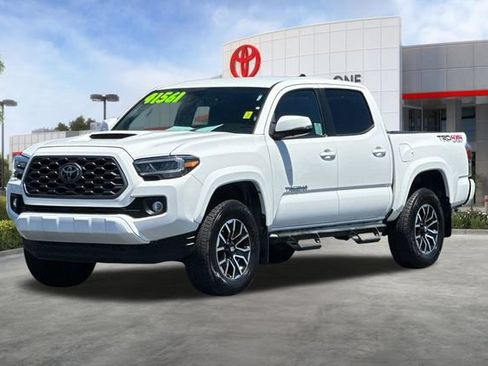 Used 2023 Toyota Tacoma TRD Sport w/ Advanced Technology Package AWD/4WD image 9