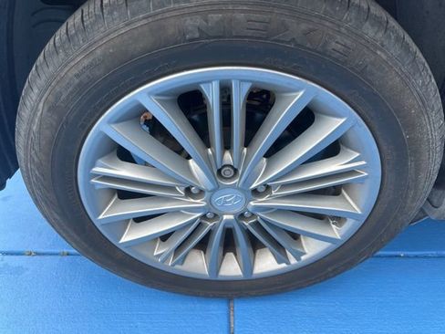 Used 2019 Hyundai Kona SEL w/ SEL Tech Package 02 FWD image 12