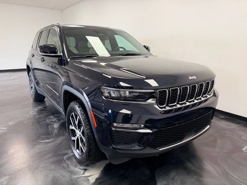 Used 2024 Jeep Grand Cherokee Limited AWD/4WD image 25