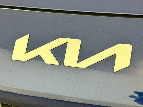 Used 2024 Kia Forte LXS w/ LXS Technology Package FWD image 27