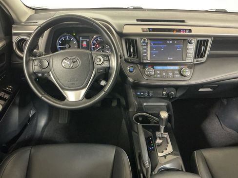Used 2017 Toyota RAV4 Limited image 9