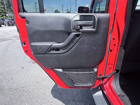 Used 2016 Jeep Wrangler Unlimited Sport w/ Quick Order Package 24S AWD/4WD image 28