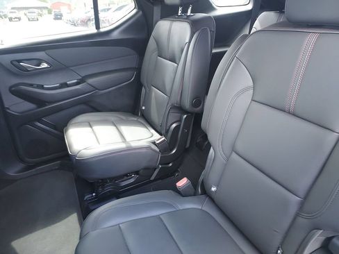 Used 2023 Chevrolet Traverse RS AWD/4WD image 29