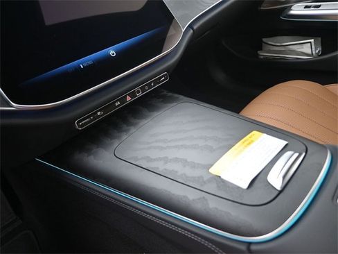 New 2026 Mercedes-Benz E 350 4MATIC Sedan image 9
