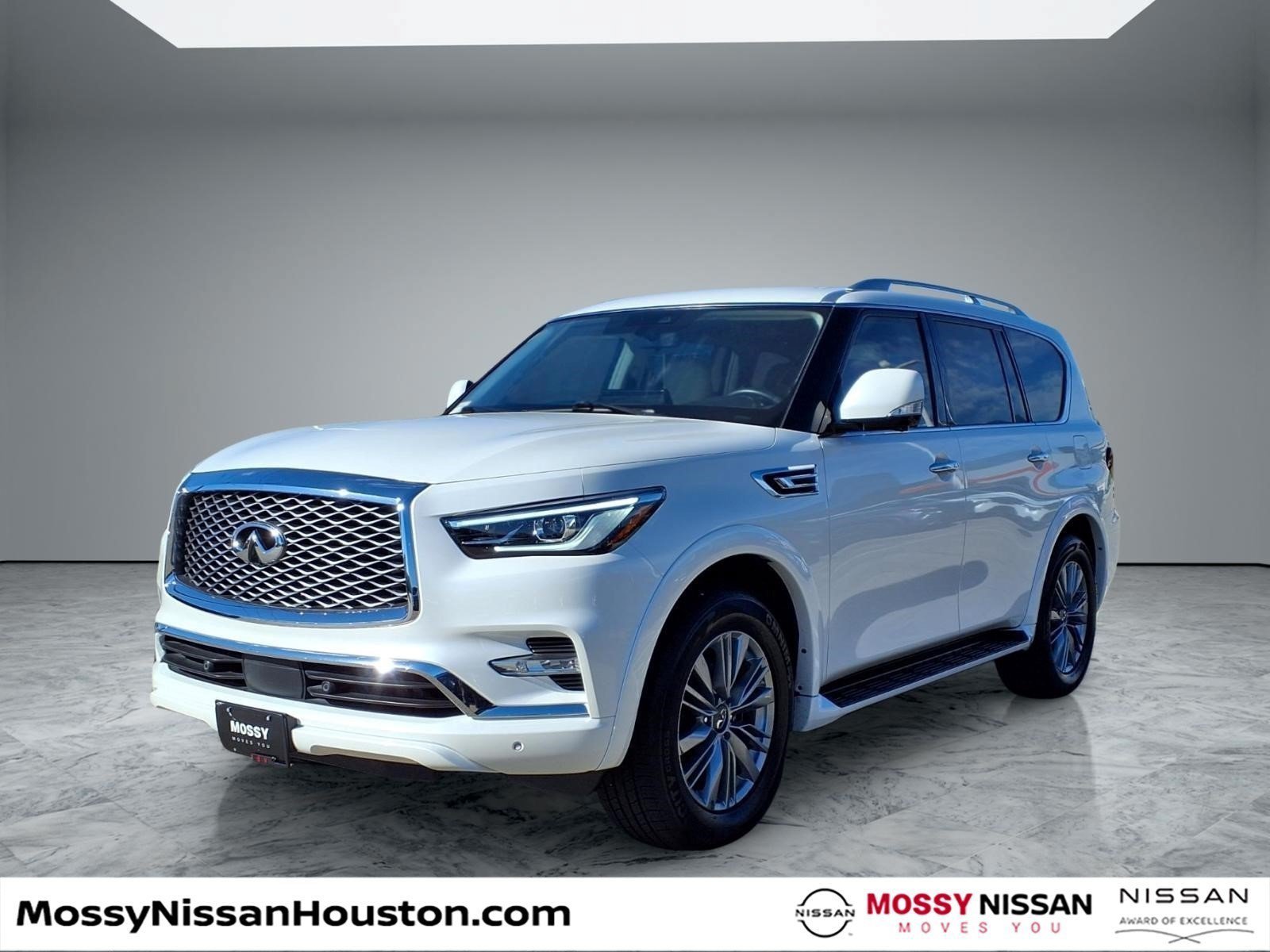 Used 2022 INFINITI QX80 Luxe w/ Cargo Package AWD/4WD image 4