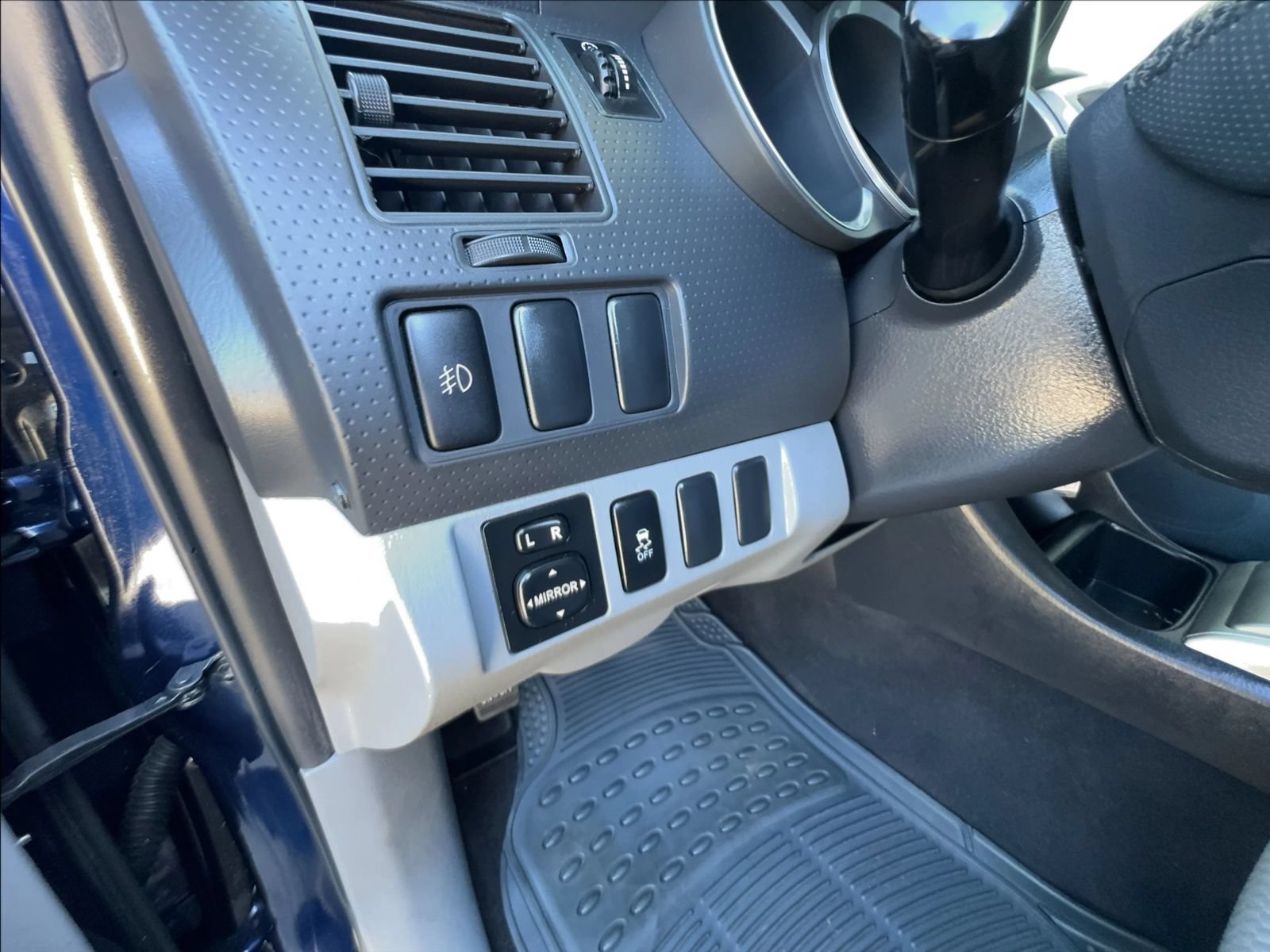 Used 2012 Toyota Tacoma PreRunner w/ SR5 Pkg RWD image 16