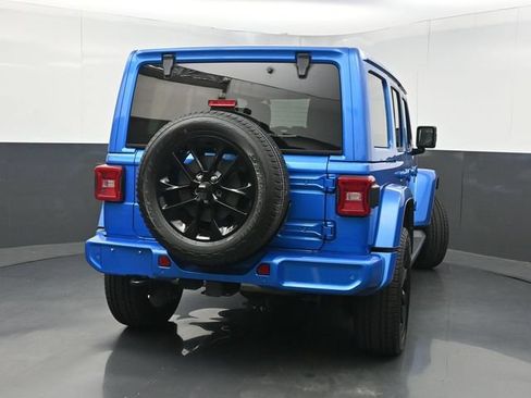 Used 2021 Jeep Wrangler Unlimited Sahara AWD/4WD image 3