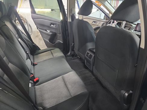 Used 2024 Nissan Rogue SV AWD/4WD image 11