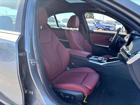 Used 2024 BMW 330i Sedan w/ Convenience Package RWD image 29
