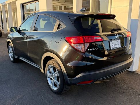 Used 2016 Honda HR-V EX image 3