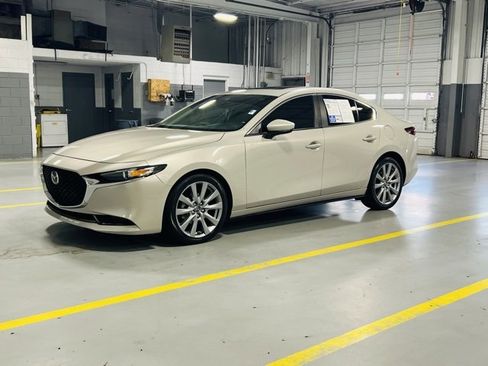 Used 2022 MAZDA MAZDA3 s image 13