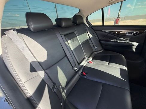 Used 2018 INFINITI Q50 Luxe RWD image 17