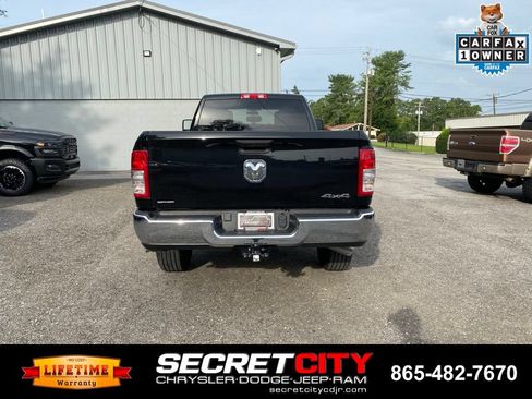 Used 2024 RAM 3500 Tradesman w/ Chrome Appearance Group AWD/4WD image 7
