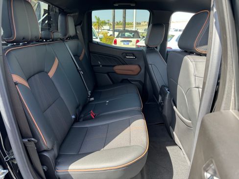 Used 2025 GMC Canyon AT4 w/ Nightfall Edition AWD/4WD image 36