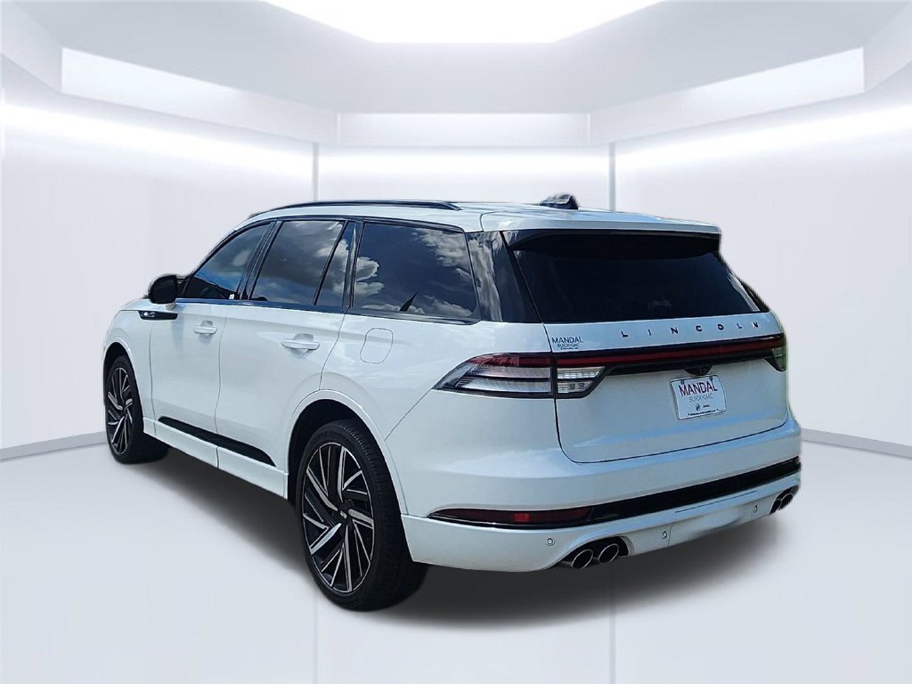 Used 2025 Lincoln Aviator Black Label w/ Jet Appearance Package AWD/4WD image 7
