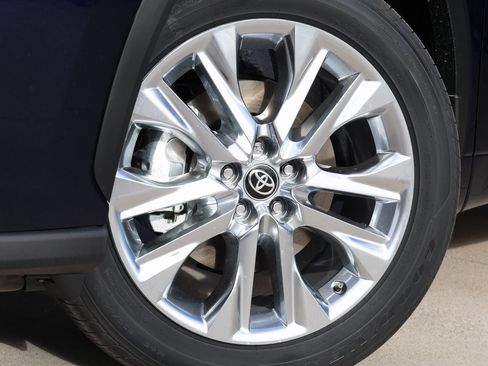 New 2026 Toyota Highlander Limited image 14