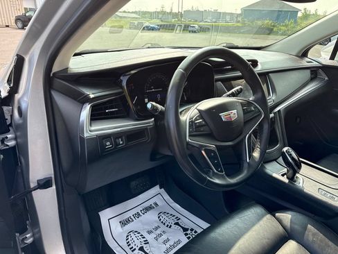 Used 2017 Cadillac XT5 Premium Luxury AWD/4WD image 24