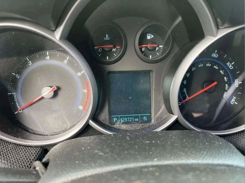 Used 2013 Chevrolet Cruze LT image 10