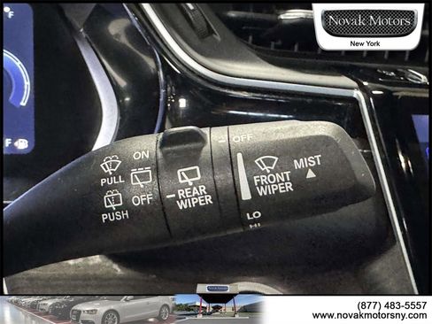 Used 2023 Jeep Grand Cherokee Limited w/ Black Appearance Package image 20