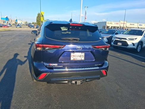 Used 2026 Toyota Highlander XLE AWD/4WD image 13