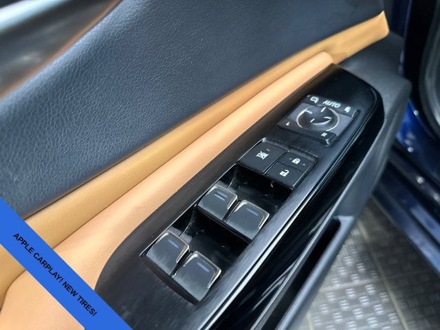 Used 2022 Lexus ES 350 w/ Premium Package FWD image 11