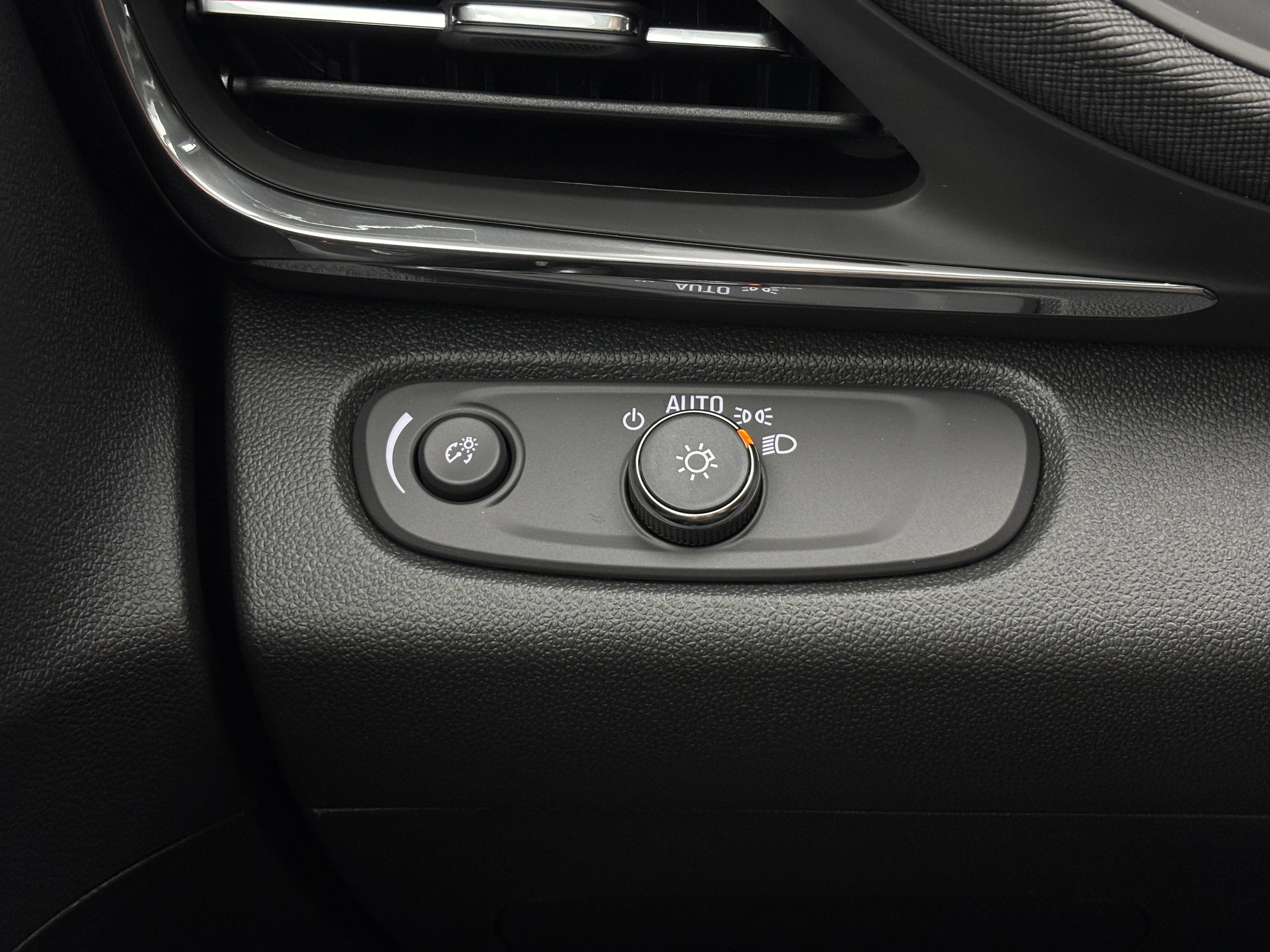 New 2026 Buick Envista Sport Touring w/ Convenience I Package FWD image 20