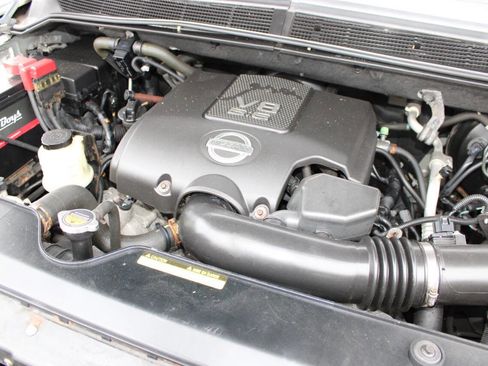 Used 2010 Nissan Armada SE image 30