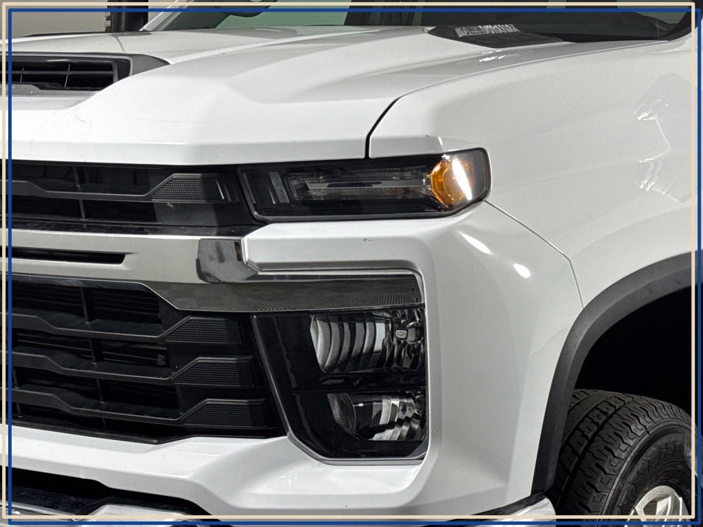 Certified 2025 Chevrolet Silverado 2500 LT w/ Convenience Package AWD/4WD image 2