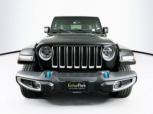 Used 2022 Jeep Wrangler Sahara image 2