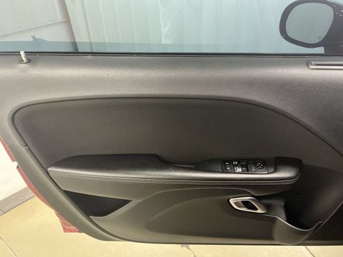 Used 2018 Dodge Challenger R/T RWD image 21