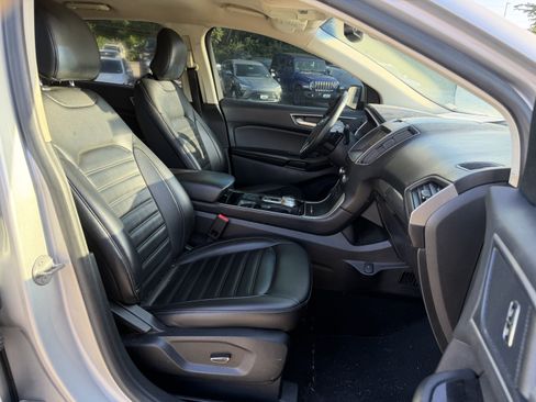 Used 2019 Ford Edge SEL w/ Equipment Group 201A AWD/4WD image 11