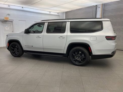 New 2025 Jeep Wagoneer Series II image 6