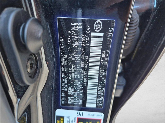 Used 2017 Toyota Camry LE FWD image 14