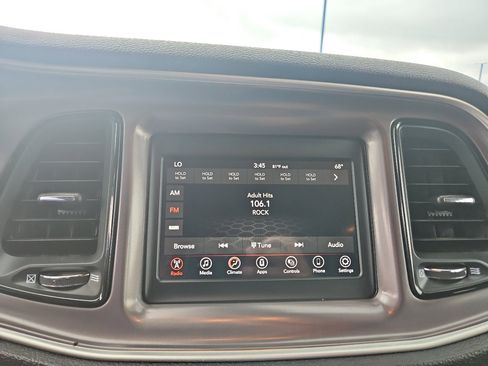 Used 2021 Dodge Challenger SXT image 21