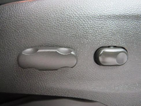 Used 2020 Buick Encore Essence image 36