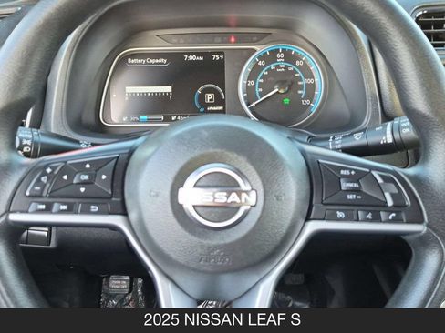 Certified 2025 Nissan Leaf S FWD image 12