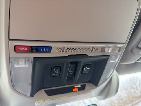 Used 2020 Subaru Forester Touring image 14