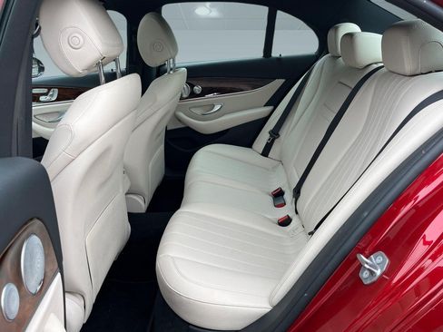 Used 2017 Mercedes-Benz E 300 image 9